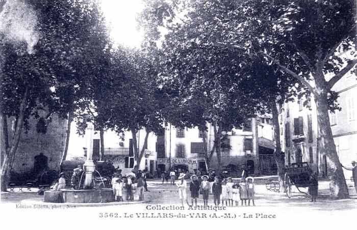 3562. Le Villars-du-Var (A.-M) - la place. Edition Giletta, Phot.,Nice.